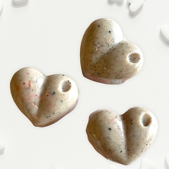 New VintageBitch Gifts - Malibu Rum Cupcakes Organic Oatmeal Mini Soaps White - Picture 5 of 7